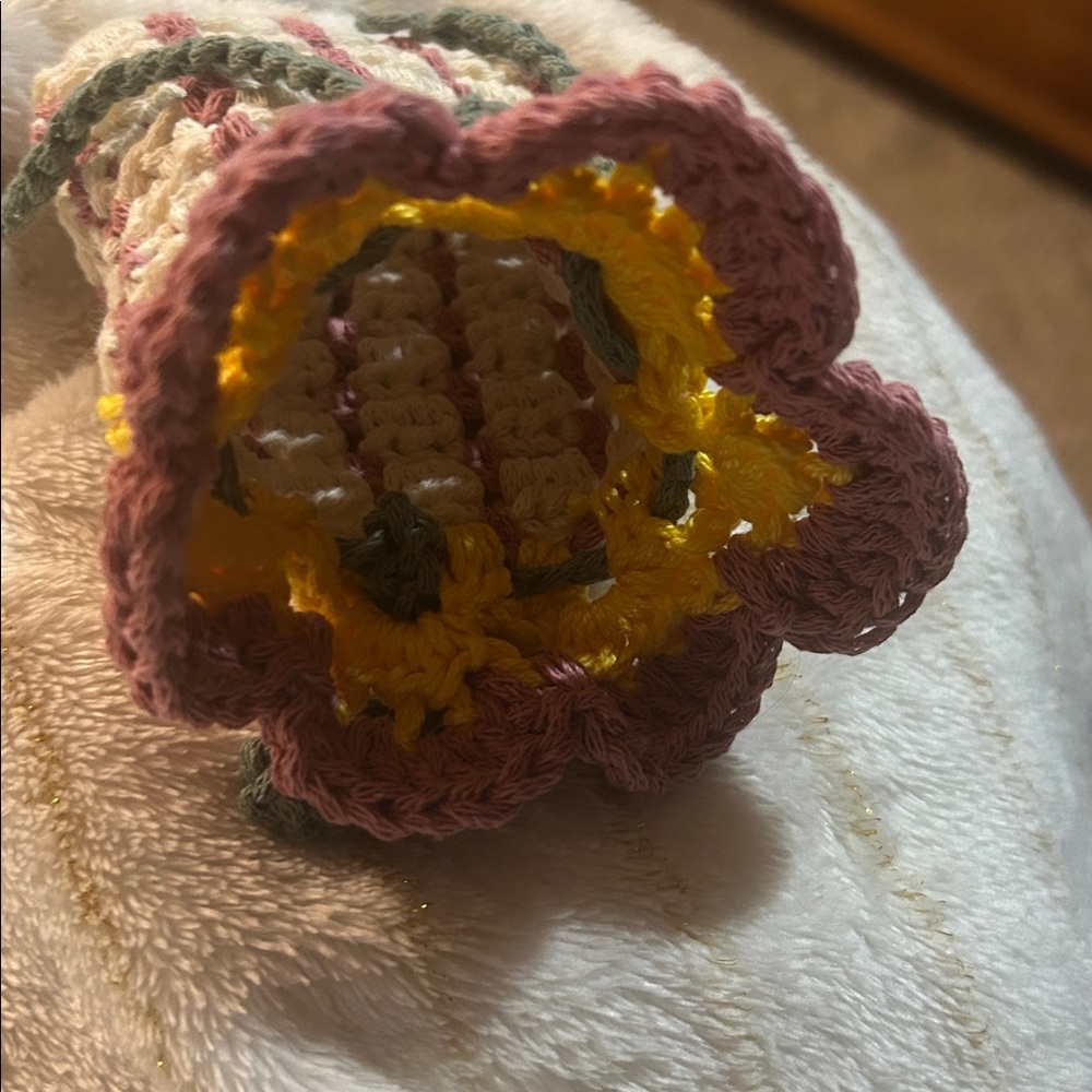 Crochet SoapSaver Bag with Floral Accent - Picture 4 of 4